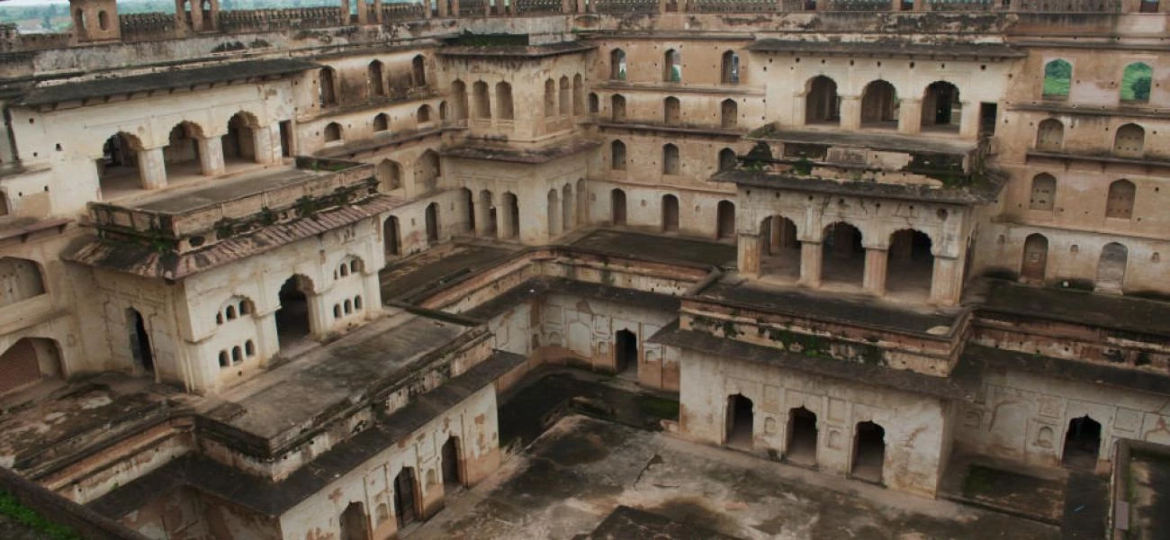Raja Mahal v Orche Raja Mahal v Orche