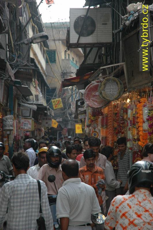 Na bazaru ve starém Delhi